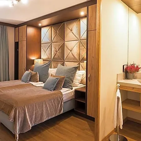 Ruedesheimer Hof Hotel 3*