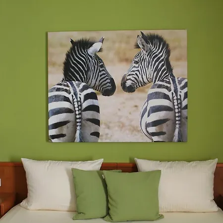 Rüdesheimer Hof Hotel 3*